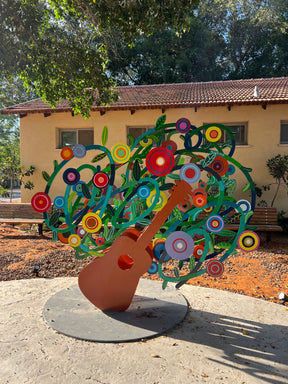 The Guitar of Dan Telesnikov